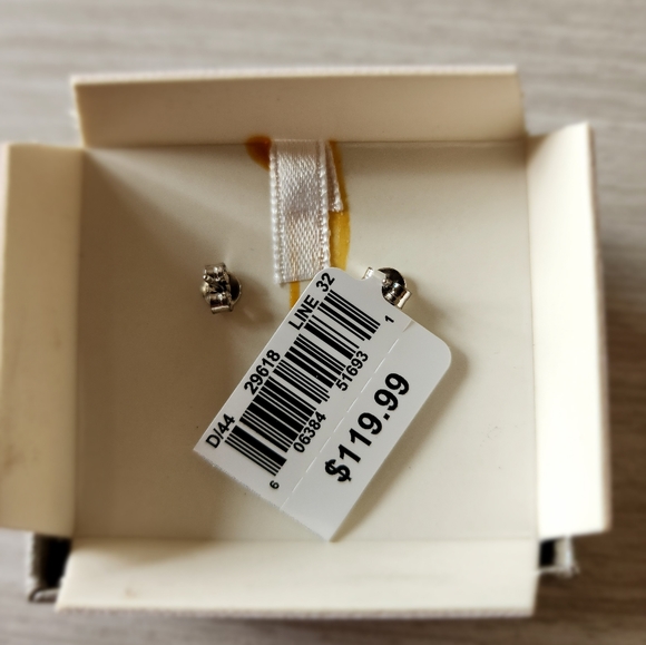 NWT Black and White Round‎ Diamond Earrings. 1/4 cttw SS - Picture 4 of 4